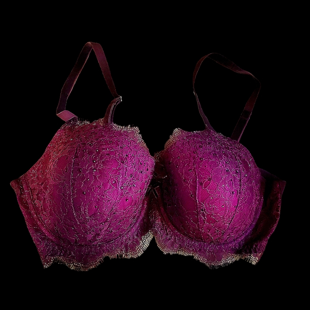 Beautiful Victoria Secrets Burgundy color Lace And Rhinestone Bra. Size 36D.